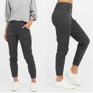Women’s Utility Jogger Pants - Charcoal